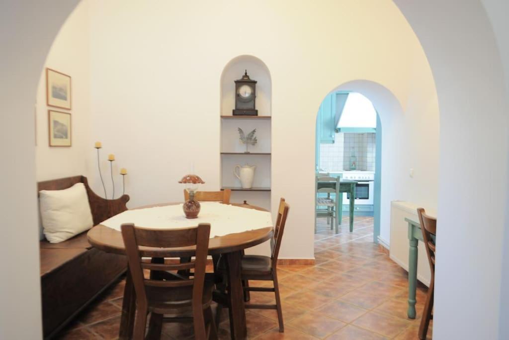 Tsipouras House Villa Kythira Town Bagian luar foto