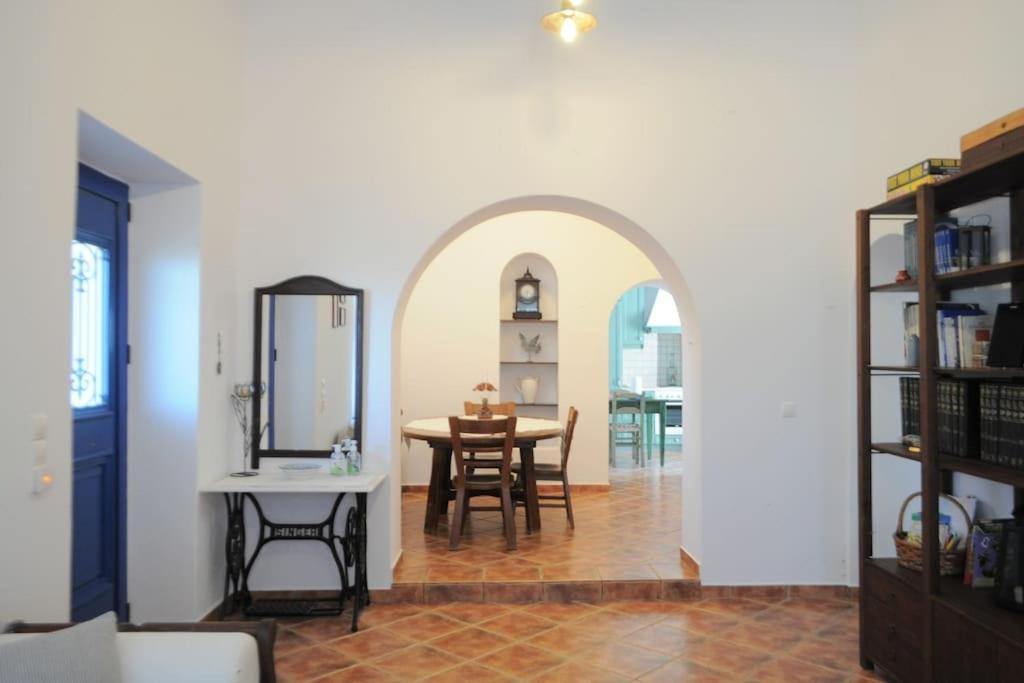 Tsipouras House Villa Kythira Town Bagian luar foto